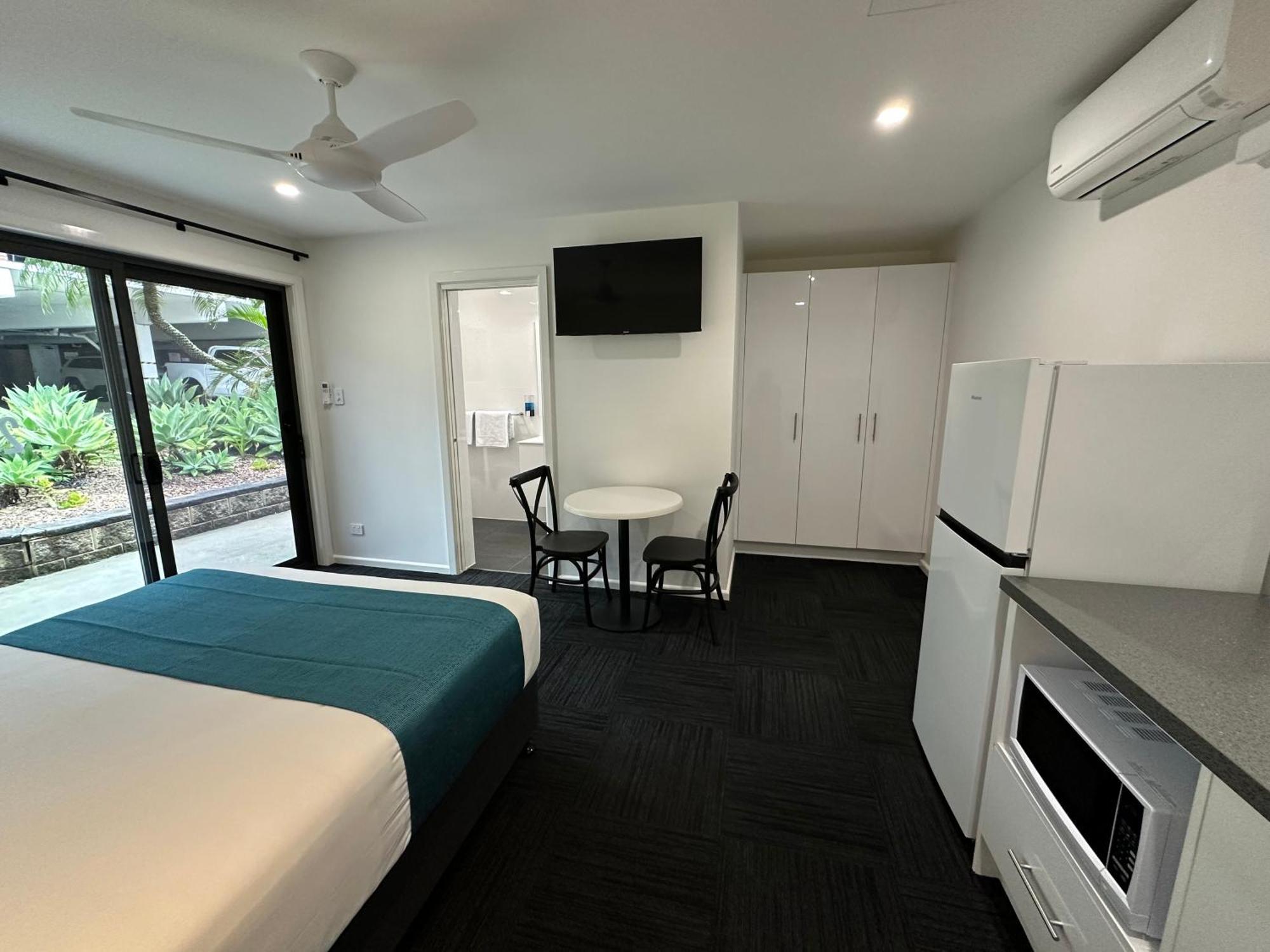 Logan Motor Motel Slacks Creek